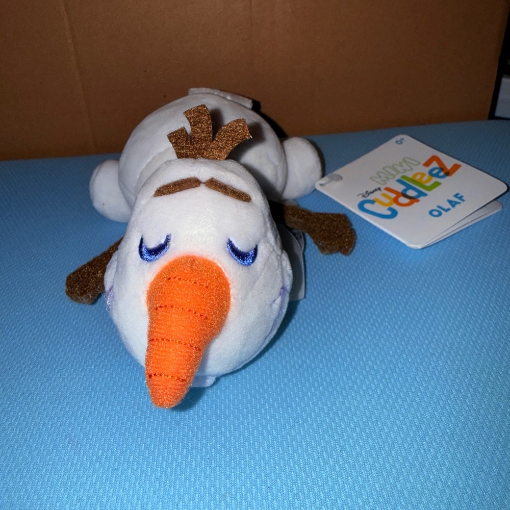 Disney Mini Cuddleez 6" Olaf Plush NEW Frozen Sleeping Snowman Toy